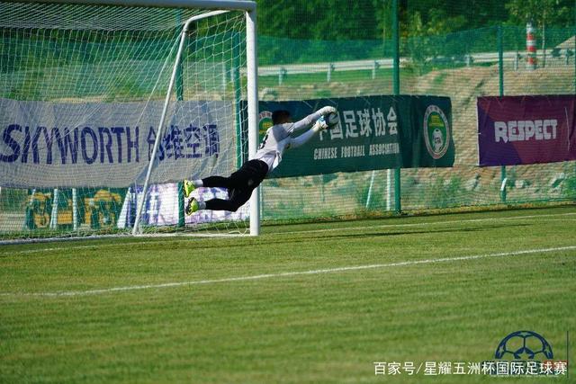 曼城1亿欧签下18岁摩洛哥中场布阿迪，合同至2031年